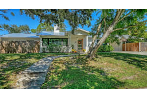 887 Patterson Dr, SARASOTA