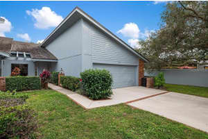 2635 MOSS OAK DRIVE, SARASOTA, FL 34231 - MLS#MFRA4668080