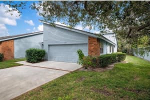 2635 MOSS OAK DRIVE, SARASOTA, FL 34231 - MLS#MFRA4668080