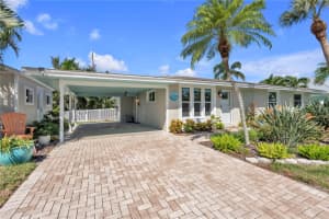 204 83RD STREET, HOLMES BEACH, FL 34217 - MLS#MFRA4668093