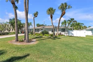 204 83RD STREET, HOLMES BEACH, FL 34217 - MLS#MFRA4668093