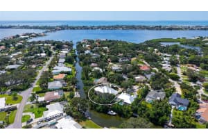 1887 Buccaneer Cir, SARASOTA