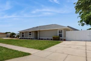 6602 38TH AVENUE CIRCLE, BRADENTON, FL 34209 - MLS#MFRA4668135