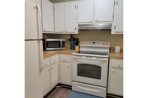 3275 BENEVA ROAD, SARASOTA, FL 34232 - MLS#MFRA4668146