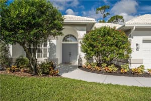 629 SAWGRASS BRIDGE ROAD, VENICE, FL 34292 - MLS#MFRA4668169