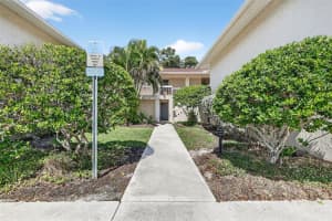 2121 WOOD STREET, SARASOTA, FL 34237 - MLS#MFRA4668220