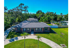 1861 Riviera Cir, SARASOTA