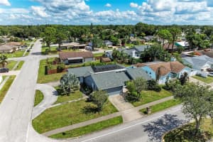 6601 Mauna Loa Blvd, SARASOTA