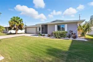 3611 SOUTHERN PARKWAY, BRADENTON, FL 34205 - MLS#MFRA4668388