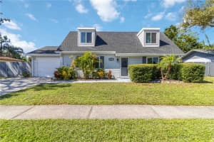 3845 Gatewood Dr, SARASOTA