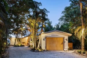 7314 POINT OF ROCKS ROAD, SARASOTA, FL 34242 - MLS#MFRA4668466