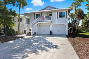 221 ISLAND CIRCLE, SARASOTA, FL 34242 - MLS#MFRA4668472