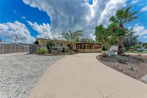 724 HILLCREST DRIVE, BRADENTON, FL 34209 - MLS#MFRA4668486
