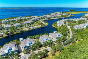 308 Sapphire Lake Dr #202, BRADENTON