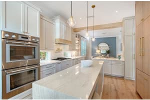 3921 MARAVIC PLACE, SARASOTA, FL 34231 - MLS#MFRA4668587