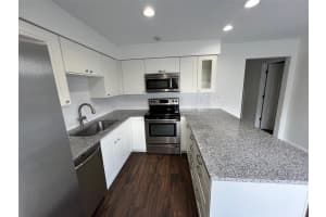 301 BUNGALOW PARK AVENUE, TAMPA, FL 33609 - MLS#MFRA4668609