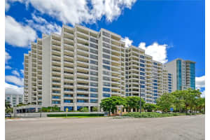 1255 GULFSTREAM AVENUE, SARASOTA, FL 34236 - MLS#MFRA4668613