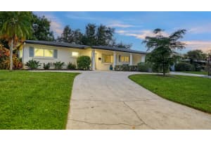 2426 WISTERIA STREET, SARASOTA, FL 34239 - MLS#MFRA4668620