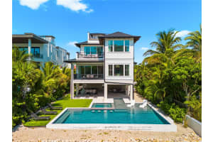 551 WASHINGTON DRIVE, SARASOTA, FL 34236 - MLS#MFRA4668634