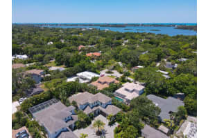 1614 BAY ROAD, SARASOTA, FL 34239 - MLS#MFRA4668696