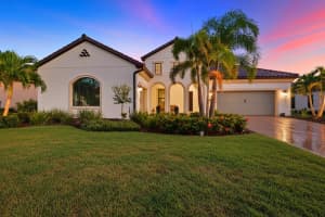 300 Bocelli Dr, NOKOMIS