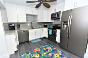 1647 BROOKHOUSE COURT, SARASOTA, FL 34231 - MLS#MFRA4668708