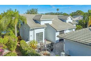 7742 WHITEBRIDGE GLEN, UNIVERSITY PARK, FL 34201 Sold 12/02/25