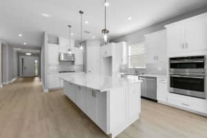 8064 MOONBEAM AVENUE, SARASOTA, FL 34241 - MLS#MFRA4668781