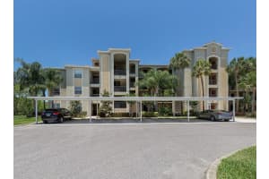 7607 Grand Estuary Trl #304, BRADENTON