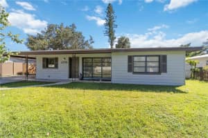 2770 Wood St, SARASOTA