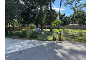2866 RAINBOW CIRCLE, SARASOTA, FL 34231 - MLS#MFRA4668834