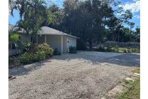 2866 RAINBOW CIRCLE, SARASOTA, FL 34231 - MLS#MFRA4668834