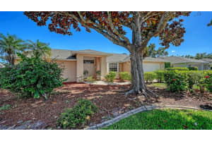 4487 Diamond Cir E, SARASOTA
