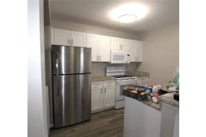 8106 45TH COURT, SARASOTA, FL 34243 - MLS#MFRA4668888