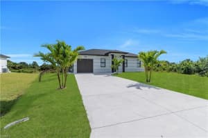 713 ROMA AVENUE, LEHIGH ACRES, FL 33974 - MLS#MFRA4668902