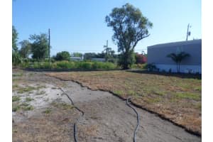 8405 EBSON DRIVE, NORTH FORT MYERS, FL 33917 - MLS#MFRA4668905