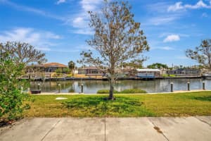 4821 MOUNT VERNON DRIVE, BRADENTON, FL 34210 - MLS#MFRA4668910