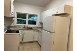 313 RONNIE CIRCLE, ORLANDO, FL 32811 Sold 11/25/25