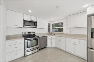 6711 LOCKWOOD RIDGE ROAD, SARASOTA, FL 34231 - MLS#MFRA4668944