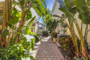 7860 BERGAMO AVENUE, SARASOTA, FL 34238 - MLS#MFRA4668950