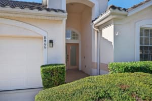 8466 IDLEWOOD COURT, LAKEWOOD RANCH, FL 34202 - MLS#MFRA4668961