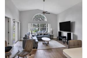 7234 ELEANOR CIRCLE, SARASOTA, FL 34243 - MLS#MFRA4669012