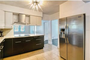 1326 17TH STREET, SARASOTA, FL 34234 - MLS#MFRA4669038