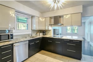 1326 17TH STREET, SARASOTA, FL 34234 - MLS#MFRA4669038
