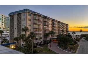 800 BENJAMIN FRANKLIN DRIVE, SARASOTA, FL 34236 - MLS#MFRA4669063