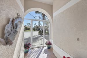 8240 PARKSIDE DR, ENGLEWOOD, FL 34224 - MLS#MFRA4669074