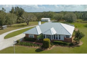 1950 BERN CREEK LOOP, SARASOTA, FL 34240 - MLS#MFRA4669098