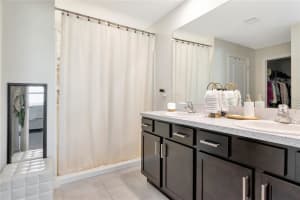 16742 SUNBURST LAKE STREET, WIMAUMA, FL 33598 - MLS#MFRA4669159