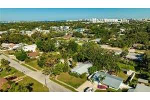 2695 EAST AVENUE, SARASOTA, FL 34239 - MLS#MFRA4669217