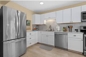 1603 BAYHOUSE POINT DRIVE, SARASOTA, FL 34231 - MLS#MFRA4669218